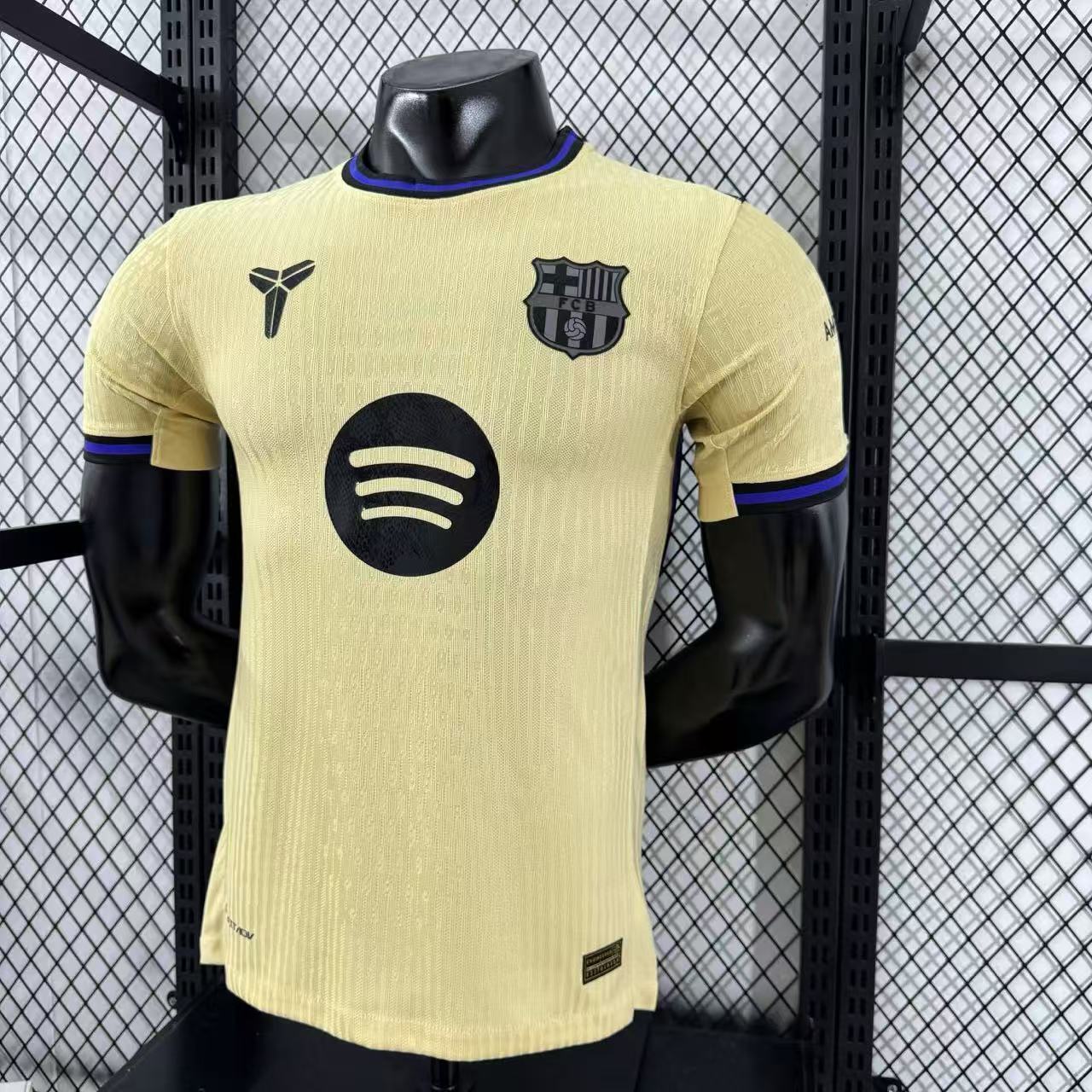 Camisa Barcelona II 2025 Jogador Masculina - Dourada